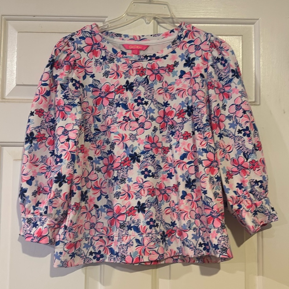 Lilly Pulitzer Size M Corden Sweatshirt
Party Like A Lobster
Gently used